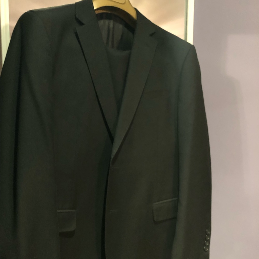 Suit wit pants
